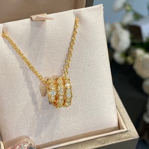 collana di design da donna collana classica in rame per donne ragazze gioielli in oro con diamanti moda regali di nozze
