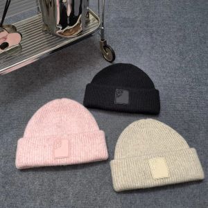 Designer beanie women winter beanie trend mens warm knitted hat outdoor windproof ear protection couple skull caps classic design multiple colors