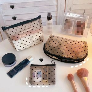 Förvaringspåsar 1 PC Mesh Cosmetic Makeup Case Holder Söt transparent blixtlås Black Heart Printed Pencil Pen Pouch Bekväm att bära