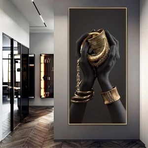 Czarne ręce trzymające biżuterię plakaty sztuki płócienne i grafiki afrykańskie ścian do salonu wystrój domu bez ramy2649
