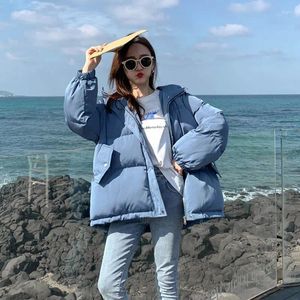 Korki damskie płaszcza płaszcza kobiet 2023 Zimowa moda w stylu ulicznym kurtka termiczna koreańska luźna luźna gruba bawełniana kobieta