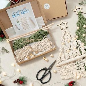 Decorazioni natalizie Regalo di Natale fai-da-te Albero di Natale Kit macramè Corda di cotone intrecciata a mano Pacchetto di materiali per albero di Natale Regalo di anno creativo per bambini 231121