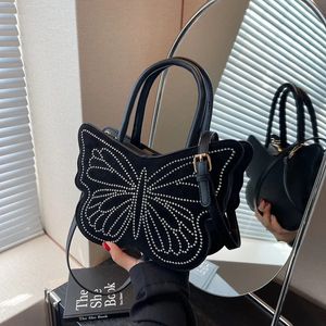 Designer väskor axelväska totes läder lyx gammal blommor diane baguette handväska stor kapacitet duk rem präglade bokstäver färgglada 2023 ny blommor