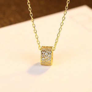 新しいフルダイヤモンドリングS925シルバーペンダントネックレスジュエリー女性18Kゴールドメッキマイクロセットジルコンカラーチェーンネックレス女性ウェディングパーティーバレンタインデーギフトSPC