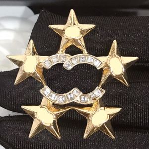 Classic Pins Brooches Designer Gold-plated Star Shape Clothing Pin Brand Letter Brooch Crystal Wedding Christmas Jewelry Party Gift