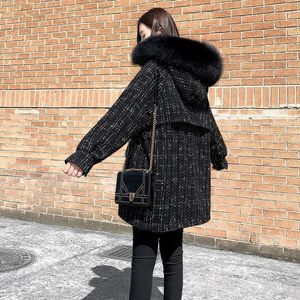 Die neue mittellange koreanische Winterversion schnürte die Taille und zeigte eine dünne kleine Duftjacke, eine Damen-Parka-Daunenjacke aus Baumwolle und eine Damen-Baumwolljacke in Übergröße