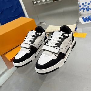 Designer basketskor MENS KVINNA FLAT RUN SUNNY CASIAL SKO RUNNER SKO KVALITET Män sneaker gåva svart vit vandring läder låg duk ny tennis sko tränare låda