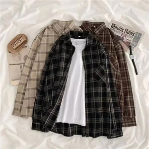 Women's Blouses Vintage Plaid Shirts Women Autumn Long Sleeve Oversize Button Up Shirt Korean Fashion Casual Fall Outwear Tops