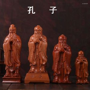 装飾的な置物Taishan Peach Wood Confucius Statue Decration Desk Gifter to the The The The The Chinese Style Retro Desktop Baseへ