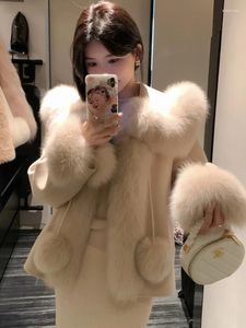 女性の毛皮2023韓国のファッション女性がジャケットをパッドディックしました