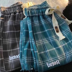 Pantaloni da donna JMPRS Pantaloni larghi da donna Harem Plaid Lettera di moda Pantaloni sportivi primaverili coreani Pantaloni estivi studenteschi verdi con lacci casual 2023