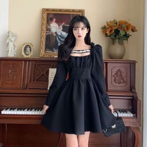Artı Boyut Siyah Elbise Kadınlar Kore Fransızca Zarif Vintage Kare Yaka Puflu Kol Yaz Bahar Uzun Elbiseler Kadın