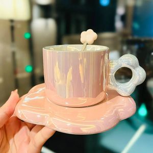 Кружки Фэнтези с жемчужной глазурью, цветком, керамической кофейной чашкой и блюдцем с ложкой, для молока, офисного послеобеденного чая, высококачественной воды 231121