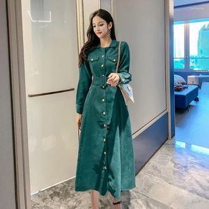 Casual Dresses 2023 Autumn Winter Black Hepburn Corduroy Midi klänning Bodycon Elegant Party Runway Vestidos Women Korean Solid