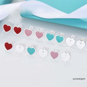 Projektantki kolczyki s925 srebrne słodkie serce kolczyki dla kobiet luksusowe listy marki urocze ol angażowanie asymetryczne pierścienie ucha biżuteria urodzinowa biżuteria