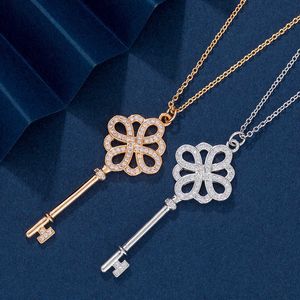 Designer Brand Tiffays Gold Chinese Kit Key Necklace Simple e Luxury Full Diamond Elegant Sweater Chain