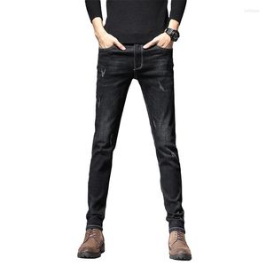 Mäns jeans 2023 Spring Autumn Young Fashion Streetwear Design Homens Demin Manliga män Pantalon Homme