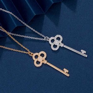 Designermärke TIFFAYS Key Necklace Gold Plated 18 K inlaid Diamond Heart Crown Full Pendant Collar Chain