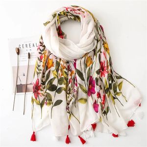 Scarves Luxury Brand Cotton Scarf Women Large Shawls Design Hijab Echarpe Print Tassel Scarves Lady Beach Stole Muffler Foulard Pareo 231122