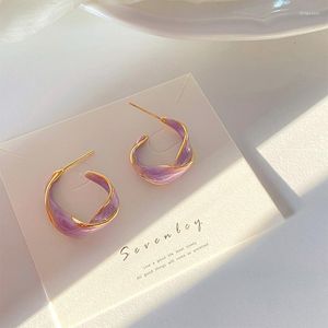 Orecchini a cerchio 2023 Fashion Lavanda viola per donna Metallo dorato Twisted Art Line Stud regalo gioielli all'ingrosso