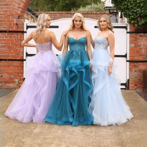 Illusion Corest Elegant Classy Bridesmaid Dresses Ruffles Tessel Tulle Sweetheart Halsbanan Golvlängd Appliced ​​Spets Beading Sequined Prom Evening Gowns B151