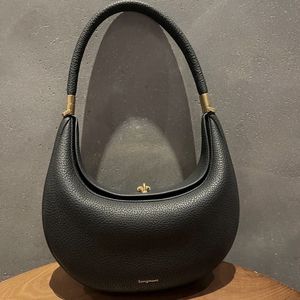 Songmont Luna Bag Luxury Underarm Hobo Shoulder Bag Half Moon Leather Purse Clutch Bags Handväska Crossbody Bag Olika bakmetoder 23