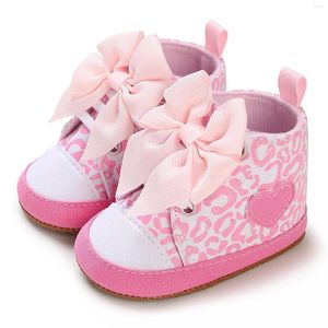 Pierwsze Walkers Baby Buty Buty Soft Wygodne niemowlę małe dziecko płótno Light Up Size 4 Boy Casual