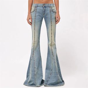 女性のジーンズジーンズ2023夏のリベット装飾フレアパンツ韓国ファッションコットンデニムスリムフィットワイドレッグズボン230422