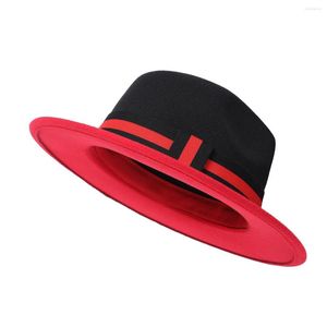 Baskenmützen QBHAT Schwarzer und roter Patchwork-Fedora-Hut Damen Herren Panama Trilby Gefilzte Mütze Gentleman Damen Party Hochzeit Fedoras