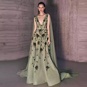 Casual Dresses High End Olive Green Floral Lace Prom Gowns With Cape Double V-Neck 3D Flower Formal Party Modest Arabic Robe