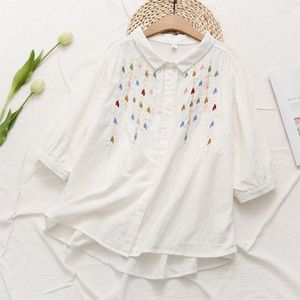 女性のブラウス夏の女性ホワイト刺繍ハーフスリーブコットンヤーンルーズレディトップ女性服日本スタイル