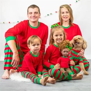 Family Matching Outfits christmas pajamas Xmas Sleepwear Look Clothes Pajamas for Children 100 Cotton Striped Homewear Nightwear 231122