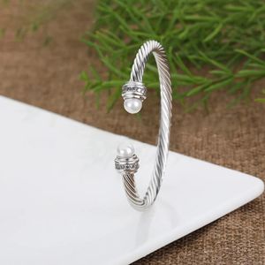 Ny toppdesigner Dy Classic 925 Silver Romantic Twisted Cuff Armband Charmiga herrarmband Kvinnor Snabb Simple Jewelry Accessories Hook 5mm Metal Wire