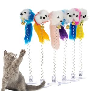 Giocattoli per cani mastica giocattolo per gatti ventosa colorata primavera piuma con campana forniture per animali peluche divertente bastone interattivo 231123