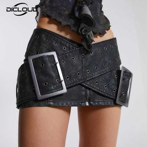 Gonne Ins Gothic Punk Fashion Gonna micro in pelle PU nera Donna 2023 Summer Low Wasit Cross Belt Minigonna Vintage Distressed Gonne P230422