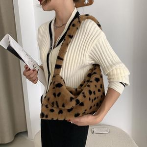 Evening Bags Plush Cluth Bag Vintage Cartoon Cow Print Underarm Pattern Handbag Fashion Ladies Large Capacity Shoulder