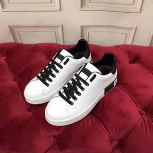 Män designer dunkar löpskor mode svart vit läder plattform sko massage utomhus luft sporttränare andningsbara designer sneakers2023
