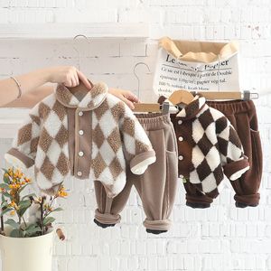 Pijamas de inverno bebê menino roupas conjunto gulfna criança outono jaquetas calças outfits xadrez velo casaco veludo sweatsuits 231122