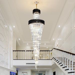 シャンデリアモダンラグジュアリークリスタルライトはリビングルームの黒い備品の階段回転装飾ハング照明