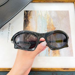 サングラス2023女性男性ファッショングローバルスターバットアイゴーグルスポーツブランドスタイルUV Oculos gafas de sol eyehear