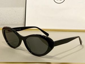 Роскошные солнцезащитные очки Италия Женские женские ацетатные рамки элегантные кошачьи глаза Дизайнер -дизайнерские женские винтажные модные модные очки