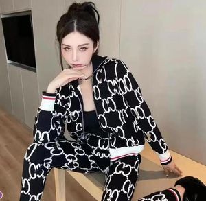 Damskie luksusowe dresy g set top+ spodnie kobiety dzianiny czarne ubrania swobodne 2pcs określa strój sportowy garnitur zamek joggingowe garnitury sake supiany dla dziewcząt