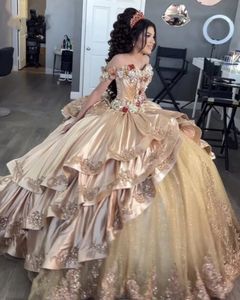 Vestidos elegantes de champanhe cetim quinceanera 2023 mangas curtas Apliques de lantejoulas doces 16 vestidos de festas