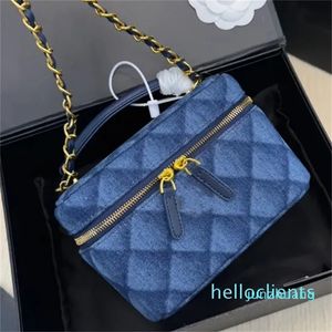 Classic Matelasse Mini Box Crossbody Bag Justerbar axelband Luxur Designer Deep Blue Denim Cosmetic Vanity Handväskor