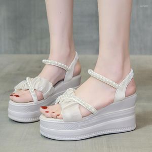 Sandaler Fashion String Bead Wedge Shoes for Women 2023 Summer Beige Heeled Platform Black Retro Comfort Gladiator