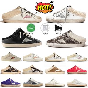 2024 Designer Goldenstar Sabot Pantofole in pelle Scarpe da donna di lusso con plateau da uomo Super stelle Dirty Old sneakers dorate Scivoli in pelliccia Mocassini casual Scarpe da ginnastica all'aperto