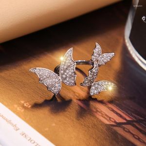 Anelli a grappolo Light Luxury Flash Diamond Micro-Encrusted Zircon Open Ring Super Fairy Tridimensionale Three Butterfly Female Party Gift