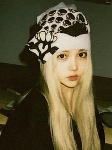 Skąpy brzeg kapelusze ruibbit girl punka gotycka japońska harajuku czarny niebieski szalik nadruk