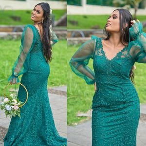 Emerald V Neck Bridesmaid klänningar Långa illusionärmar spetsar sjöjungfru prom aftonklänningar bröllop gästs klänning underbara afrikanska kvinnor outfit för brud B143