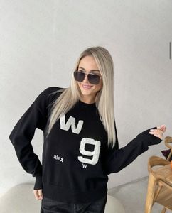 24SS FW Mulheres Suéteres Malhas Designer Tops Pulôver Runway Marca Designer Crop Top Camisa High End Elasticidade Bordado Letra Padrão Outwear Malhas Blouson